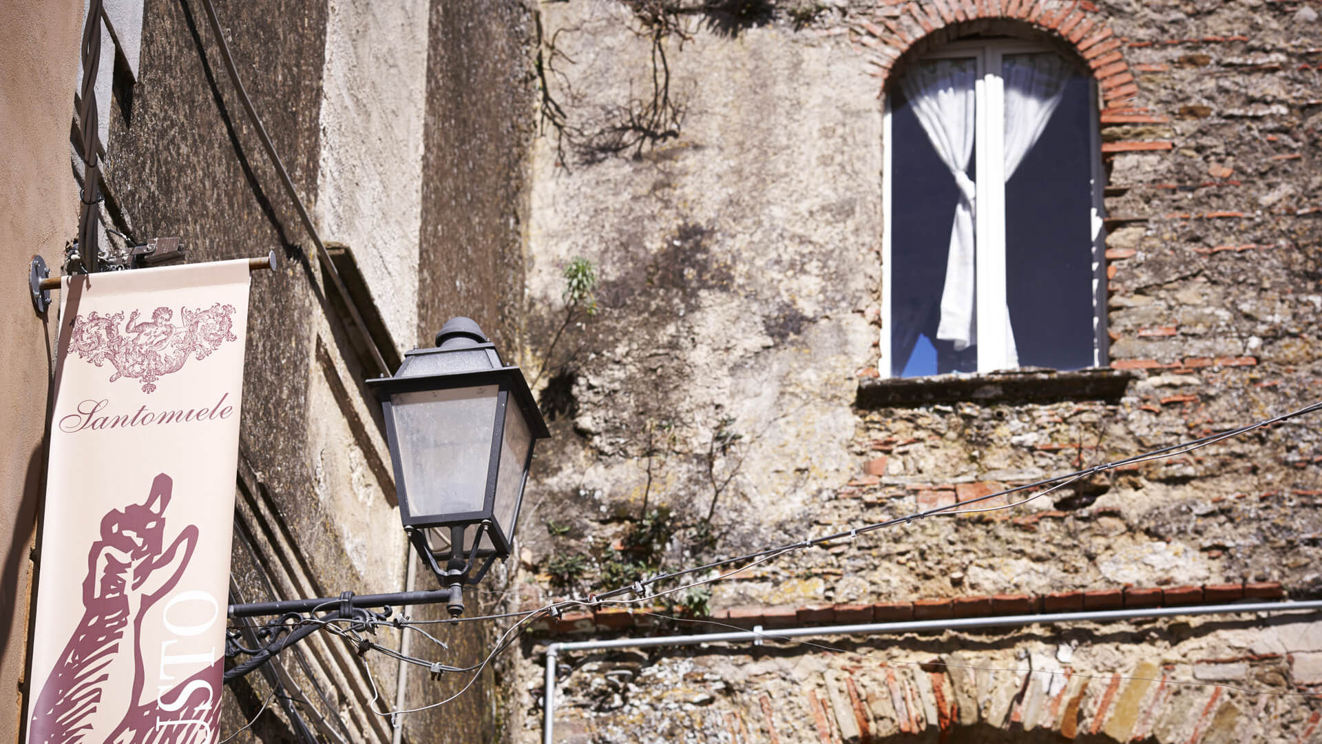 Un piccolo borgo e un’azienda